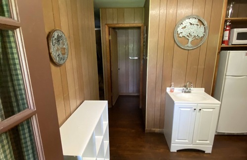 White Mills Cabaña | Pocono Mountain Cottage on Private 10 acre lake & 100 acre grounds