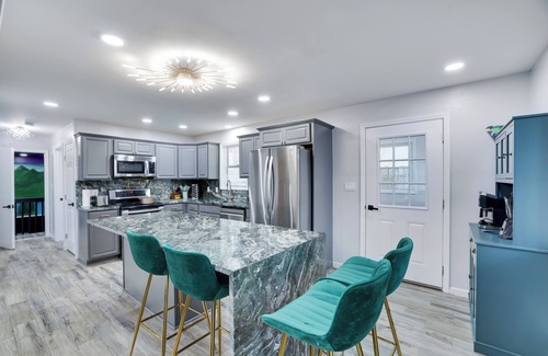 Tobyhanna Casa | Pocono Mountain Escape - Brand New 11 bed/4 bath luxury home, centrally located.