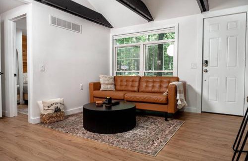 Greentown Casa | Pocono Mountain Retreat with Hot Tun and Sauna