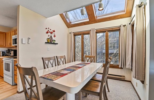 Tannersville Casa | Pocono Mountains Camelback Retreat-Stunning Views