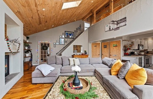 Tobyhanna Cabaña | Pocono Scandinavian Cottage by RedAwning