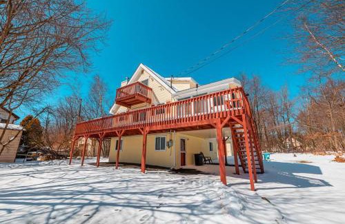 Long Pond Chalet De Esquí | PoconoChalet-Hot Tub-Grill-Firepit-Games