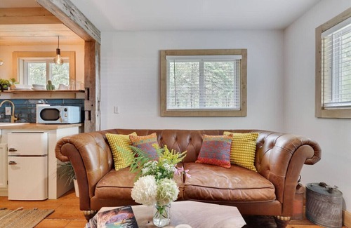 Greentown Cabina | Poconos Cabin Year Round Bliss