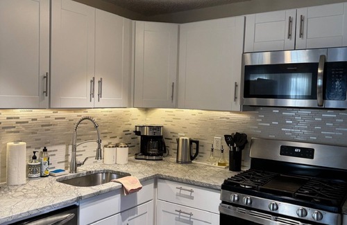 East Stroudsburg Casa | Poconos Chalet - Hot Tub - Kayaks - Gas Stove