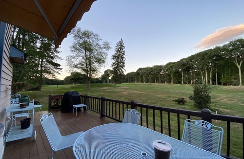 Canadensis Cabaña | Poconos townhouse w/fire place, gameroom & deck (sleeps up to 16 &Pet-friendly)