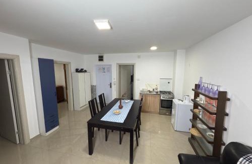 Vrsac Apartamento | Pod kestenom