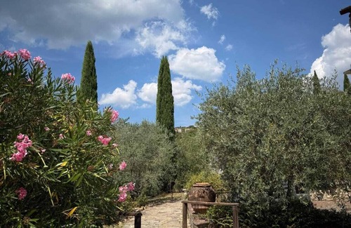 Castellina in Chianti Villa | Podere Palazzolo, ancient farmhouse nestled in the hills of Chianti Classico.