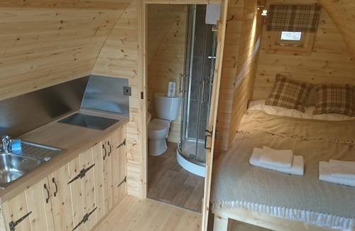 Laugharne Complejo | Pods @ Broadway