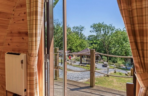 Laugharne Cabina | Cabaña-Premium-Baño con ducha-with Hot tub