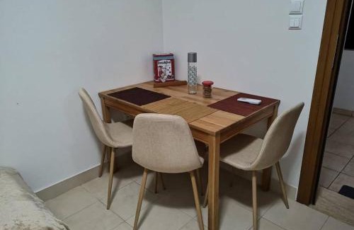 Massouri Apartamento | poets apertment in armeos masouri