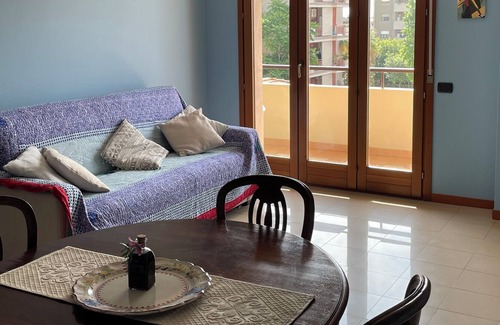 Province of Cagliari Apartamento | Poetto blue house a stone's throw from the beach IUN R7329