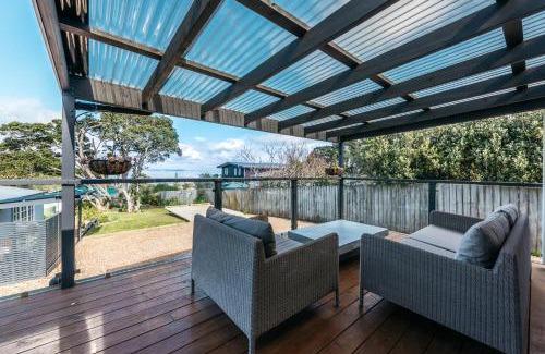 Surfdale Casa | Pohutukawa Cottage, Waiheke Island