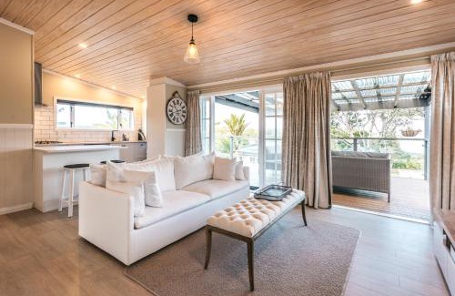 Surfdale Casa | Pohutukawa Cottage, Waiheke Island