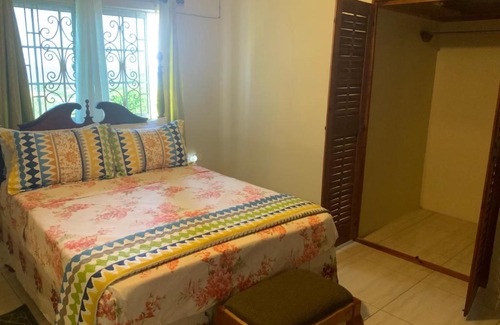 Greenwood Apartamento | POINCIANA APARTMENT ONE 257 POINCIANA DRIVE GREEN WOOD MONTEGO BAY JAMAICA