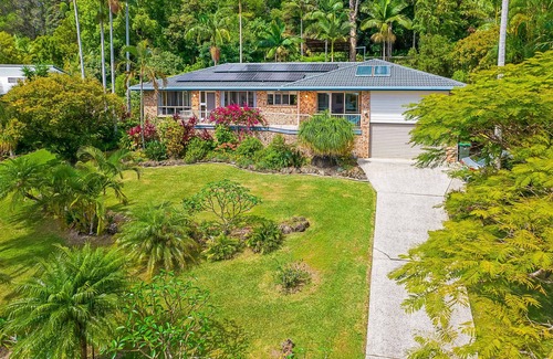 Ocean Shores Cabaña | Poinciana - Fabulous coastal home with lush gardens & panoramic views