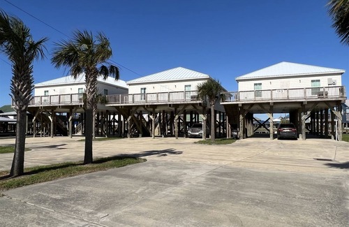 Golden Meadow Casa | Point Fourchon C - Boat Access - Island Realty