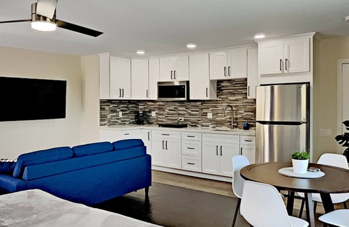 Point Loma Heights Casa | Point Loma 2nd Floor Guest House with view Near Beaches