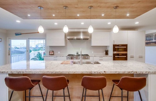 Sunset Cliffs Casa | Point Loma Serenity -6BR/4BA w/ Panoramic Views