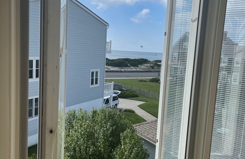 Admiral Estates Casa | 'Point of View' This Newly purchased and renovated single family home located in Cape May's Prestigious Poverty Beach area.
