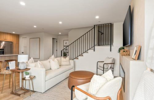 Point Loma Heights Casa | Point View Retreat by AvantStay Modern Coastal Retreat Near Sunset Cliffs Ocean Beach