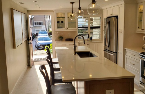 Sanibel Condominio | Refined Coastal Escape, Fully Renovated 2BR Ground Floor, Steps to the Beach