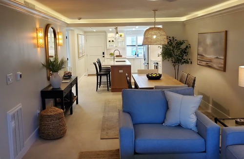 Sanibel Condominio | Refined Coastal Escape, Fully Renovated 2BR Ground Floor, Steps to the Beach