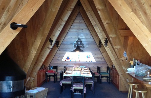 Arc-1600 Chalet De Esquí | Puntiagudas ARCS carácter Chalet 1600