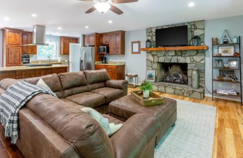 Cullowhee Casa | Pointer's Point