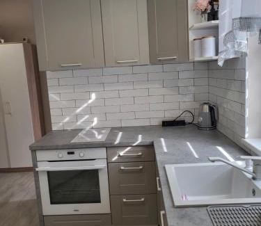 Zyrardow Apartamento | Pokój z własną kuchnią i łazienką Żyrardów SUNTAGO