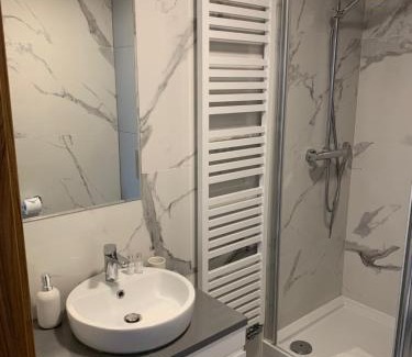 Ursynow Apartamento | Pokoje gościnne IKAR - Metro i Parking