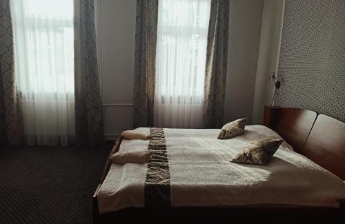 Tarnowskie Gory Casa | Pokoje Gościnne Kropka