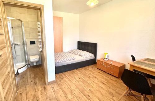 Zloty Potok Casa | Pokoje Gościnne Złoty Potok Jura Krakowsko Częstochowska Dom w zaciszu podwórka