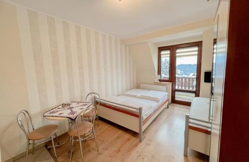 Zakopane Casa | Pokoje u Zbyszka w Willi Michałówka