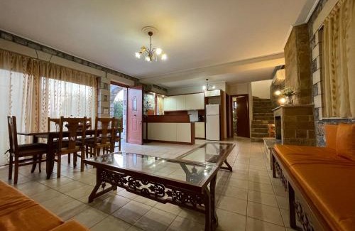 Lefktron Casa | Poliana Holiday Home