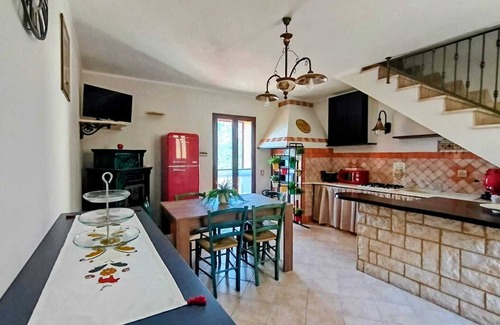 Polizzi Generosa Casa | Polizzihouse - Holiday House with Panoramic Terrace, in the Heart of the Madonie Mountains.