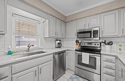 Atlantic Beach Casa | Pollock Cottage in Atlantic Beach, NC (Oceanfront)