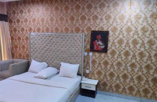 Ijare Hotel | PollyJolly Hotel and Suites