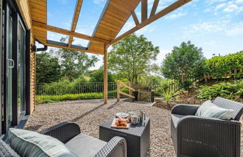 Tresillian Casa | Polsue Gardens - Monterey
