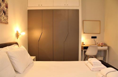 Marousi Apartamento | Polyxenia’s Πλησίον Υγεία - Μητέρα - Ιασώ - ΟΑΚΑ