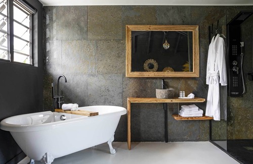 Orient Bay Casa | Pomme Cannelle Luxury Suites & Spa