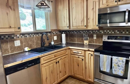 Salida Casa | Poncha Creek Mountain Lodge, near Monarch Mtn
