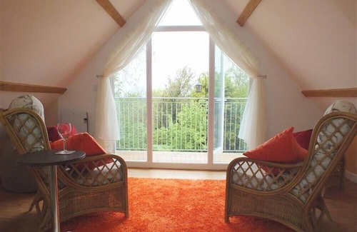 Llanllwchaiarn Cabaña | Pond Cottage