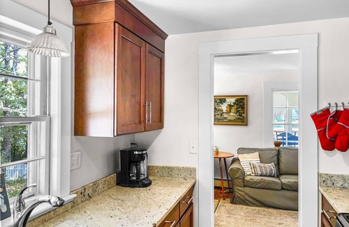 Harwich Cabaña | Heaven's Hideaway - Dog friendly & waterfront!