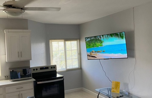 Yallahs Apartamento | Pond View Apartment unit #2