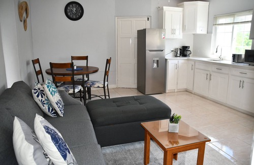 Yallahs Apartamento | Pond View Apartment unit #2