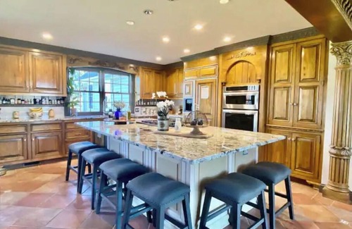 Newtown Casa | Pond View Farm 1825 Historic Bucks County Home