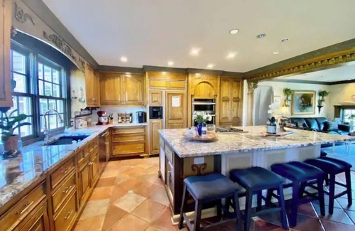 Newtown Casa | Pond View Farm 1825 Historic Bucks County Home