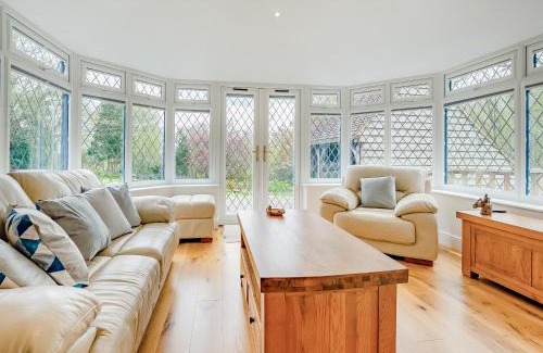 Heathfield Casa | Pond View