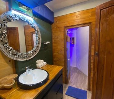 Candikuning Hotel | Pondanu Cabins By The Lake