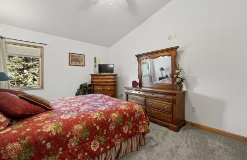 Lead Casa | Ponderosa Hideaway-ATV, Hiking, Snowmobiling, Hunting & Casino Fun